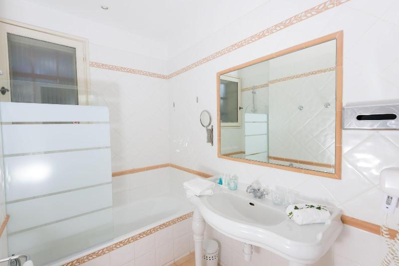 פונויל Hotel Belesso מראה חיצוני תמונה